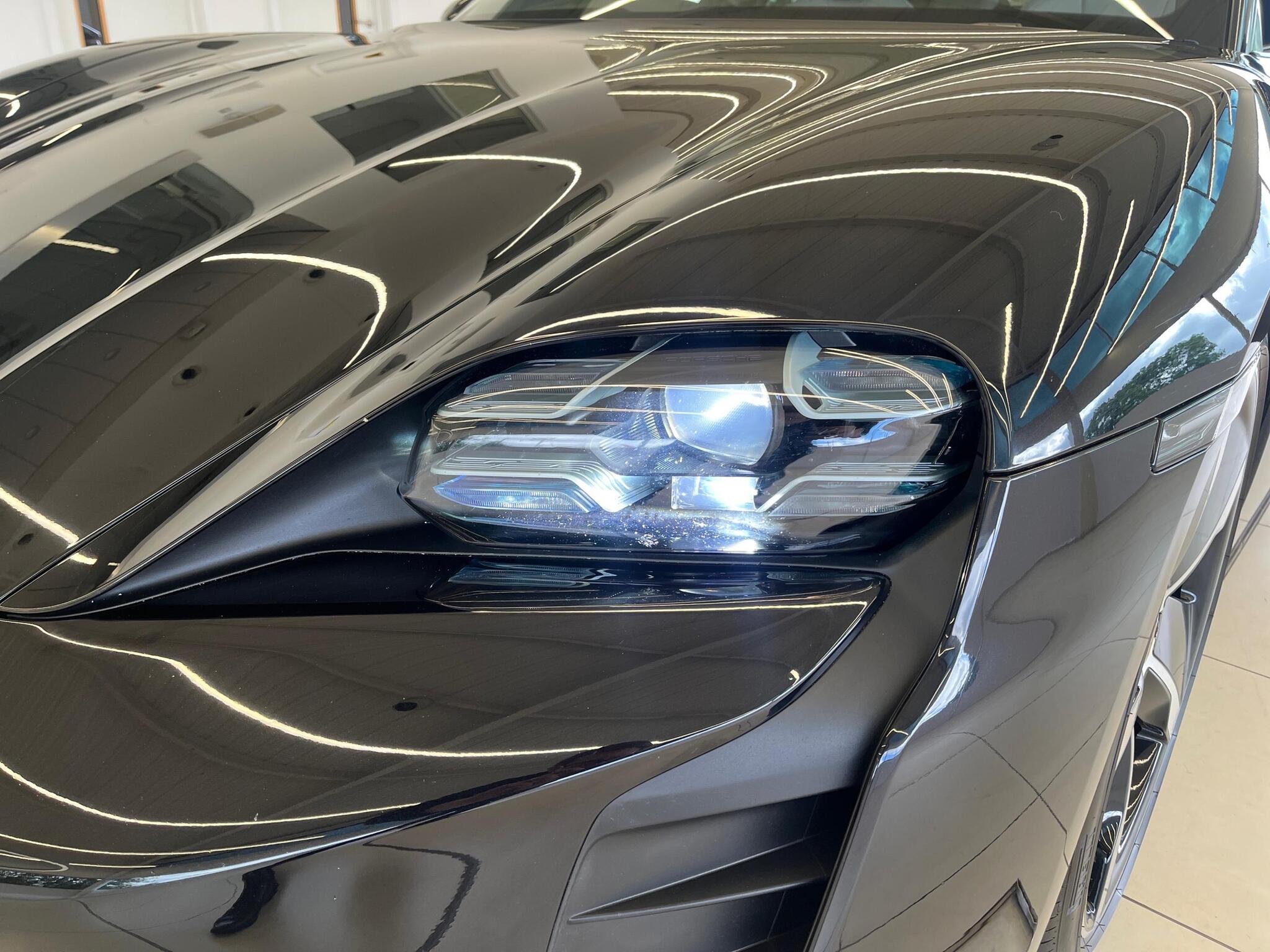 Porsche Taycan view 21