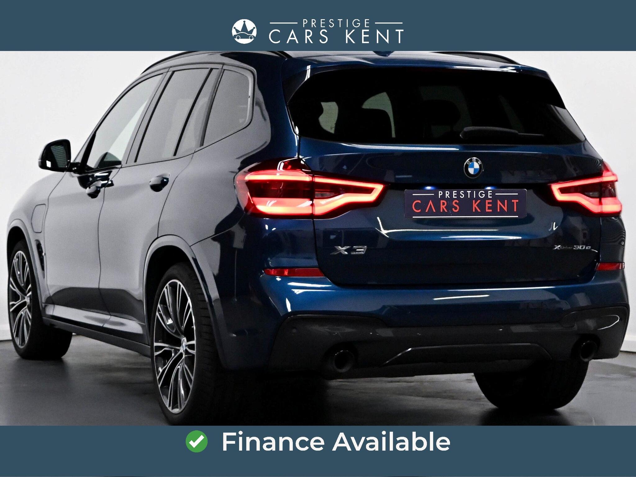 BMW X3 view 3
