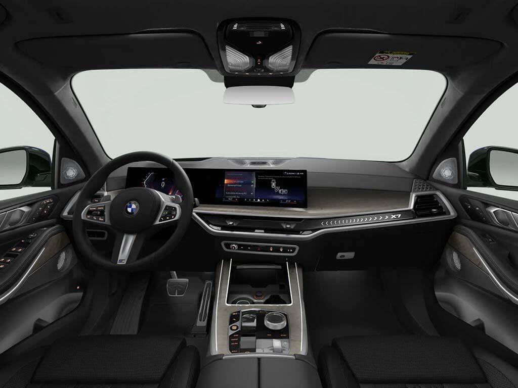 BMW X7 view 6
