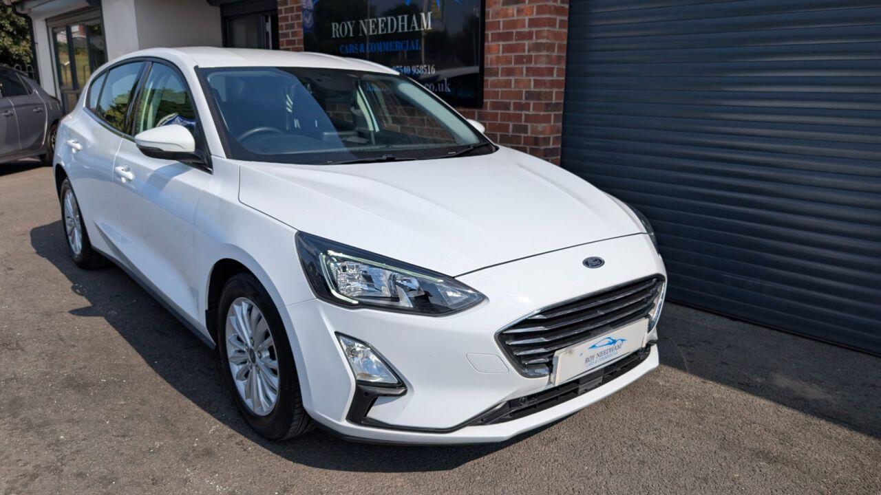 Ford Focus view 15