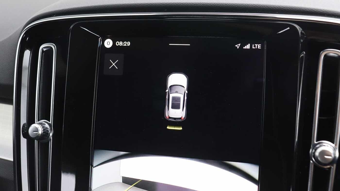 Volvo XC40 view 27