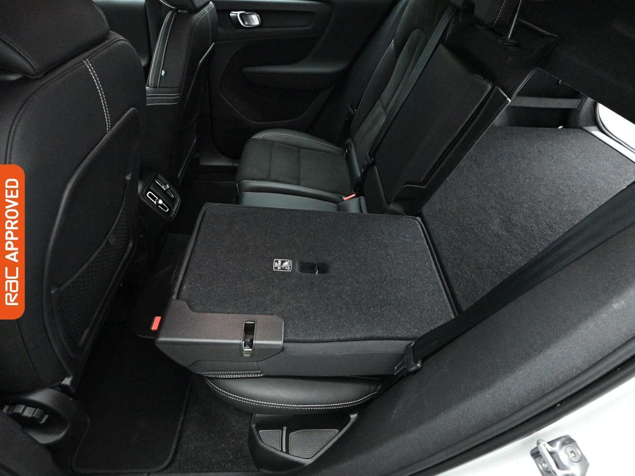 Volvo XC40 view 24