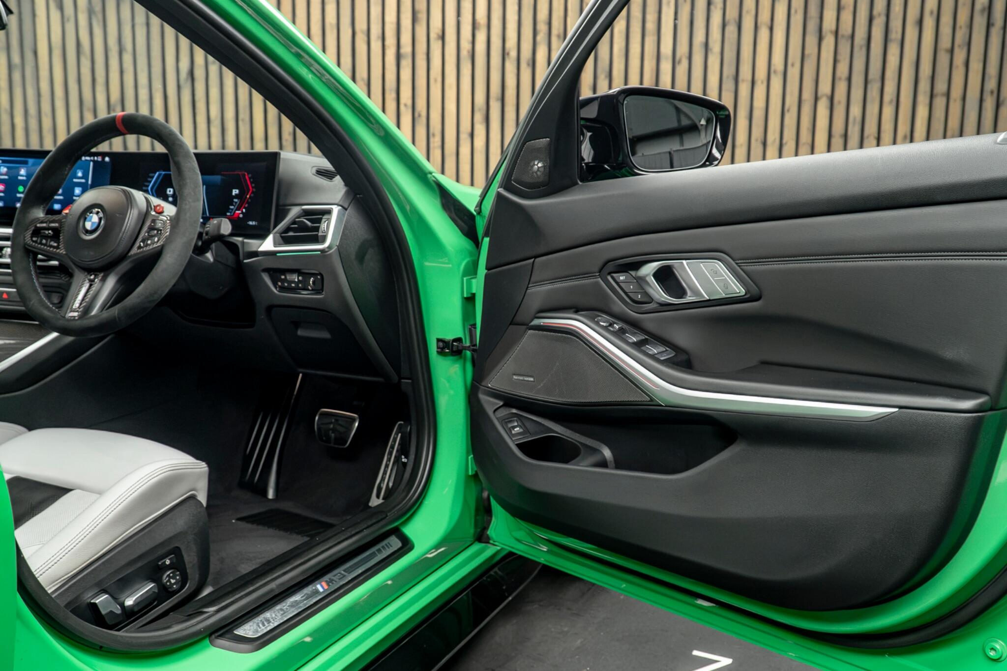 BMW M3 view 31