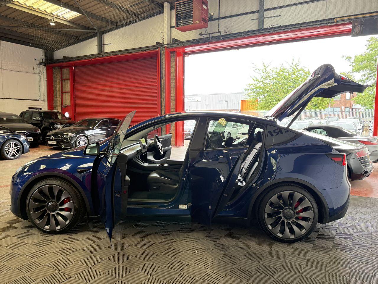 Tesla Model Y view 19