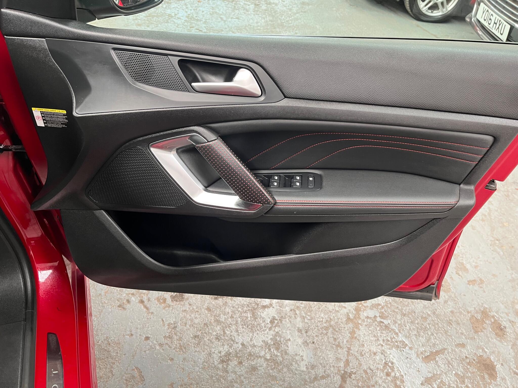Peugeot 308 view 31