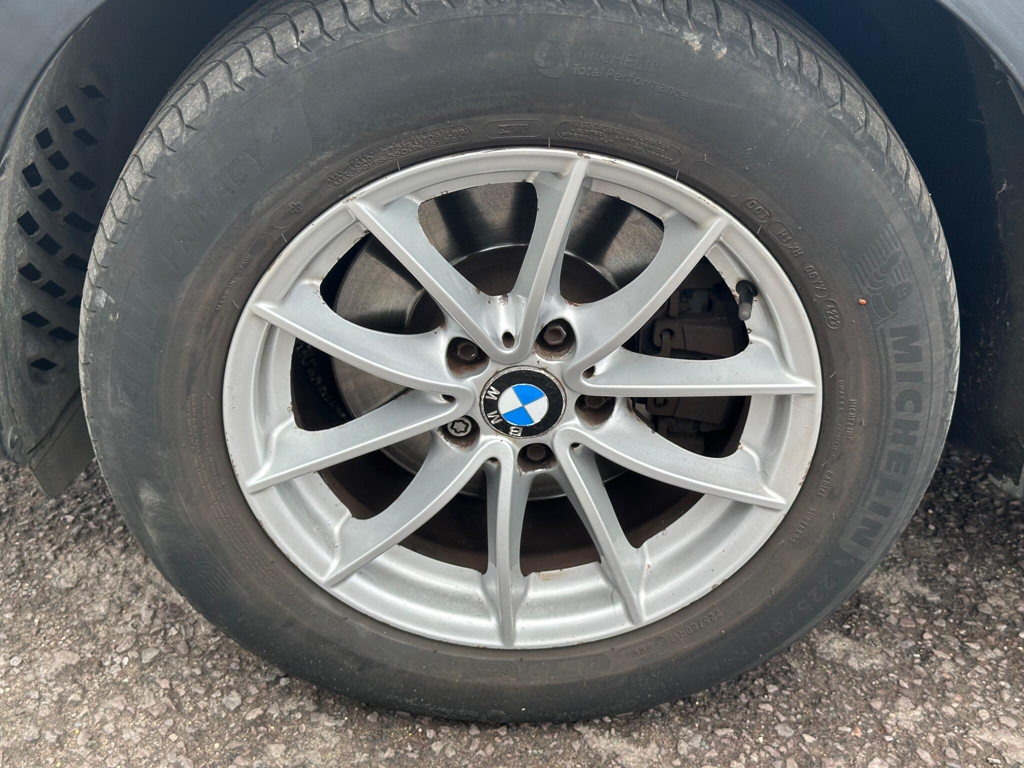 BMW X3 view 7