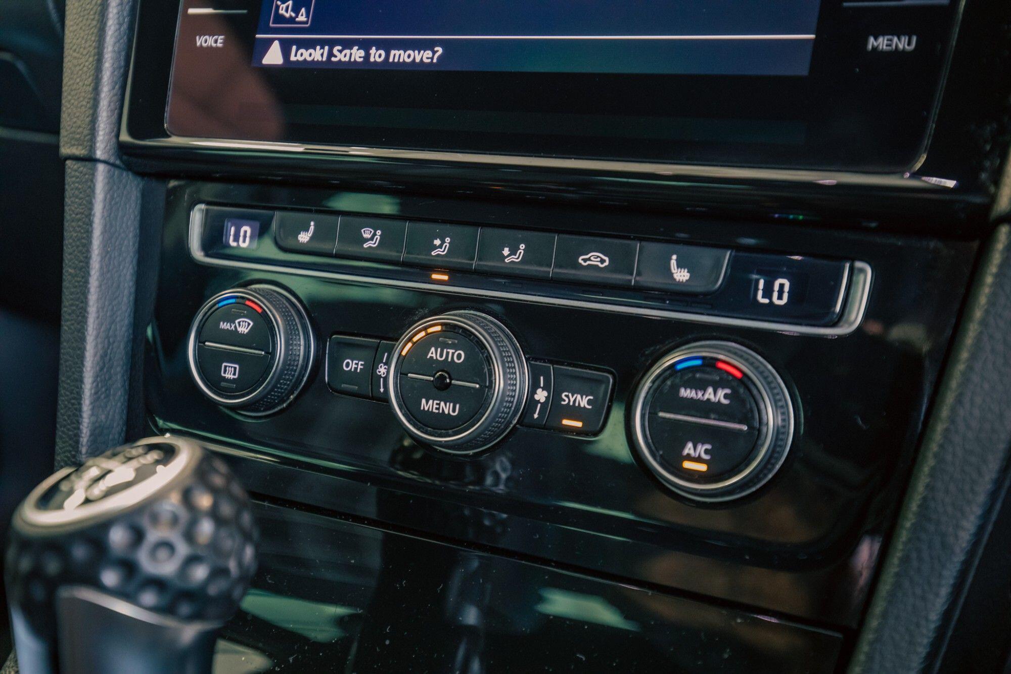 Volkswagen Golf view 16