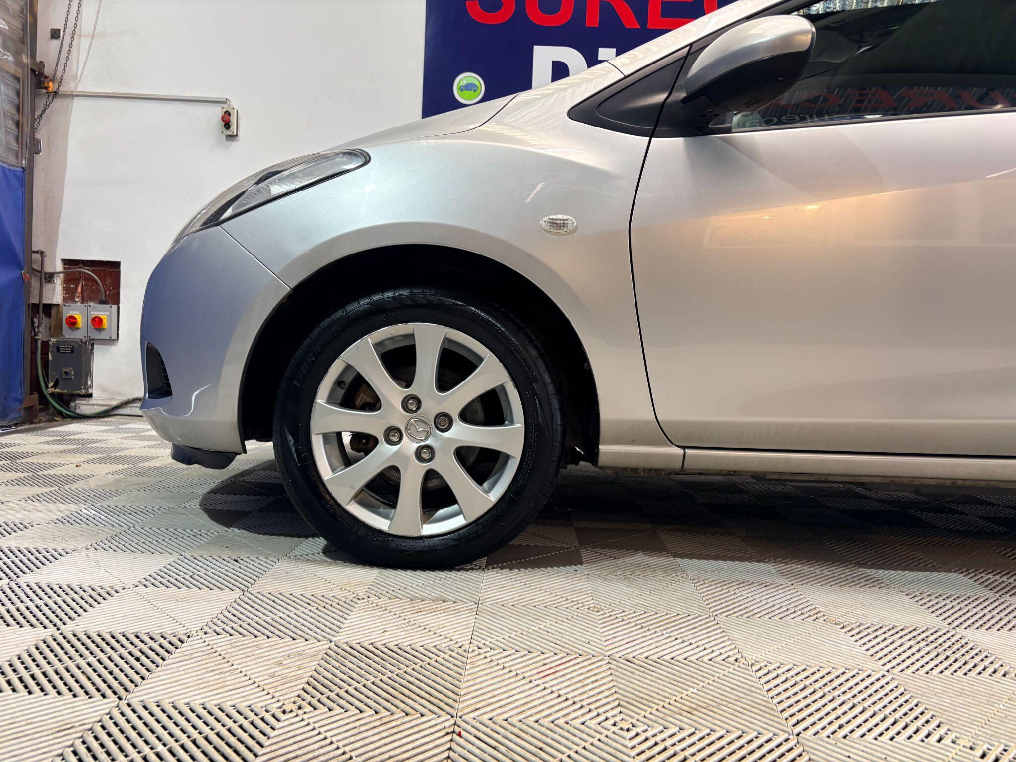 Mazda Mazda2 view 6