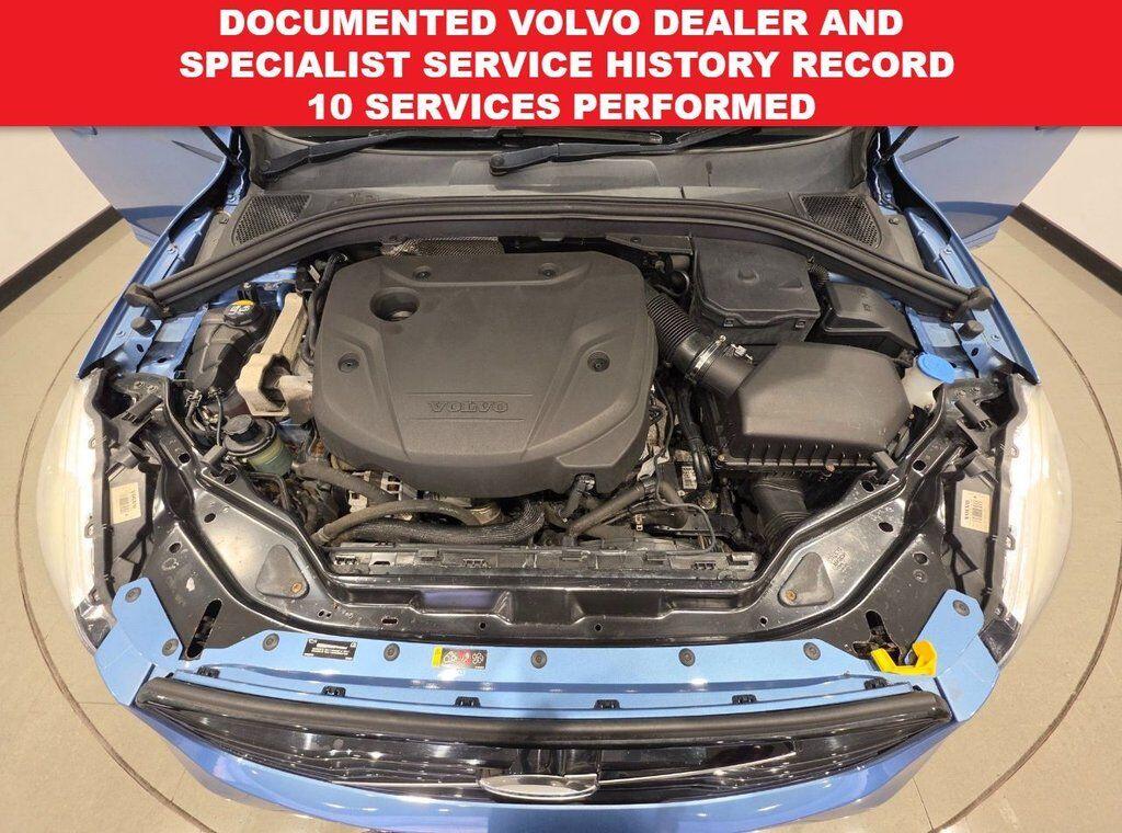 Volvo XC60 view 3