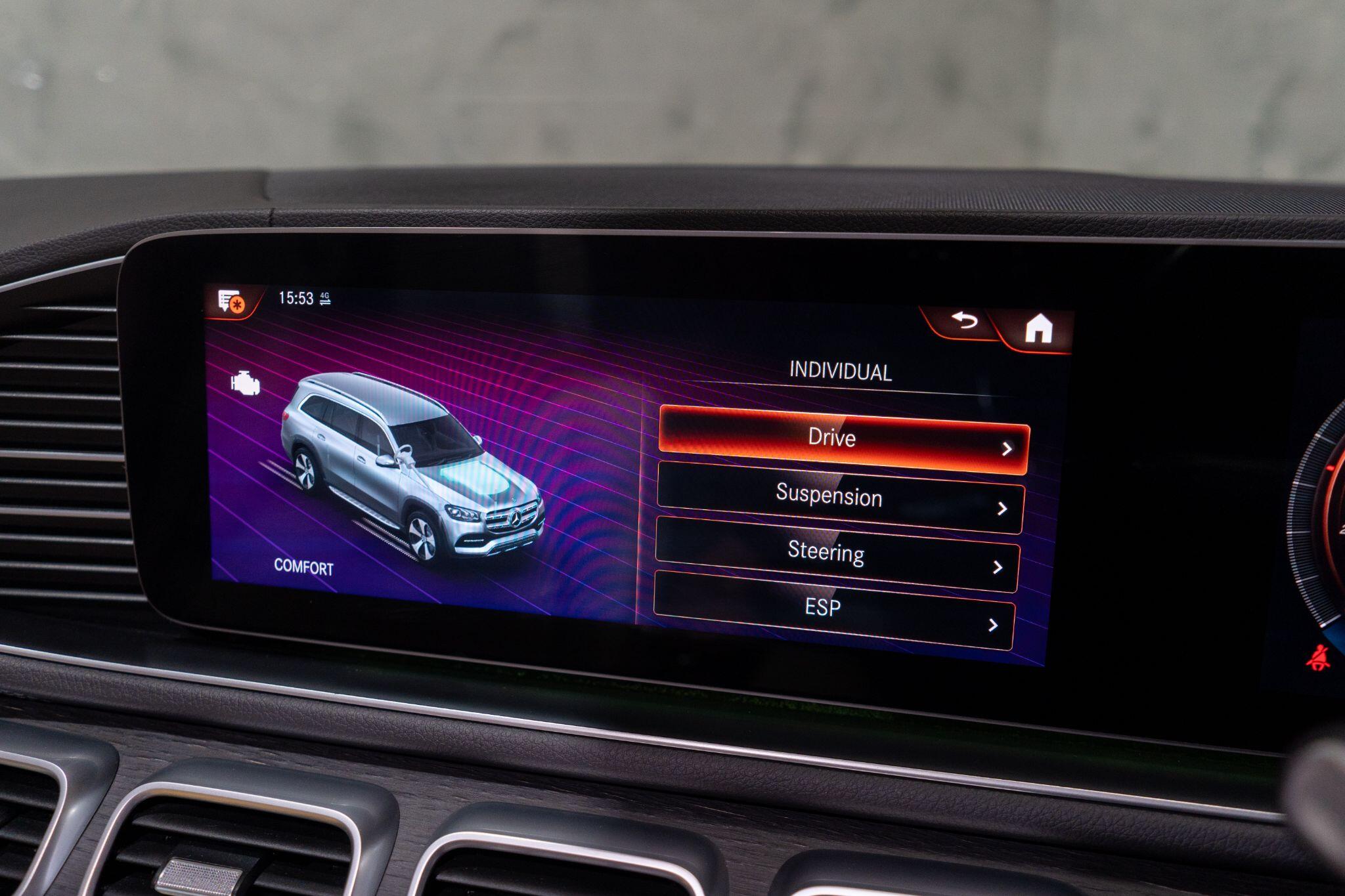 Mercedes-Benz GLS view 32