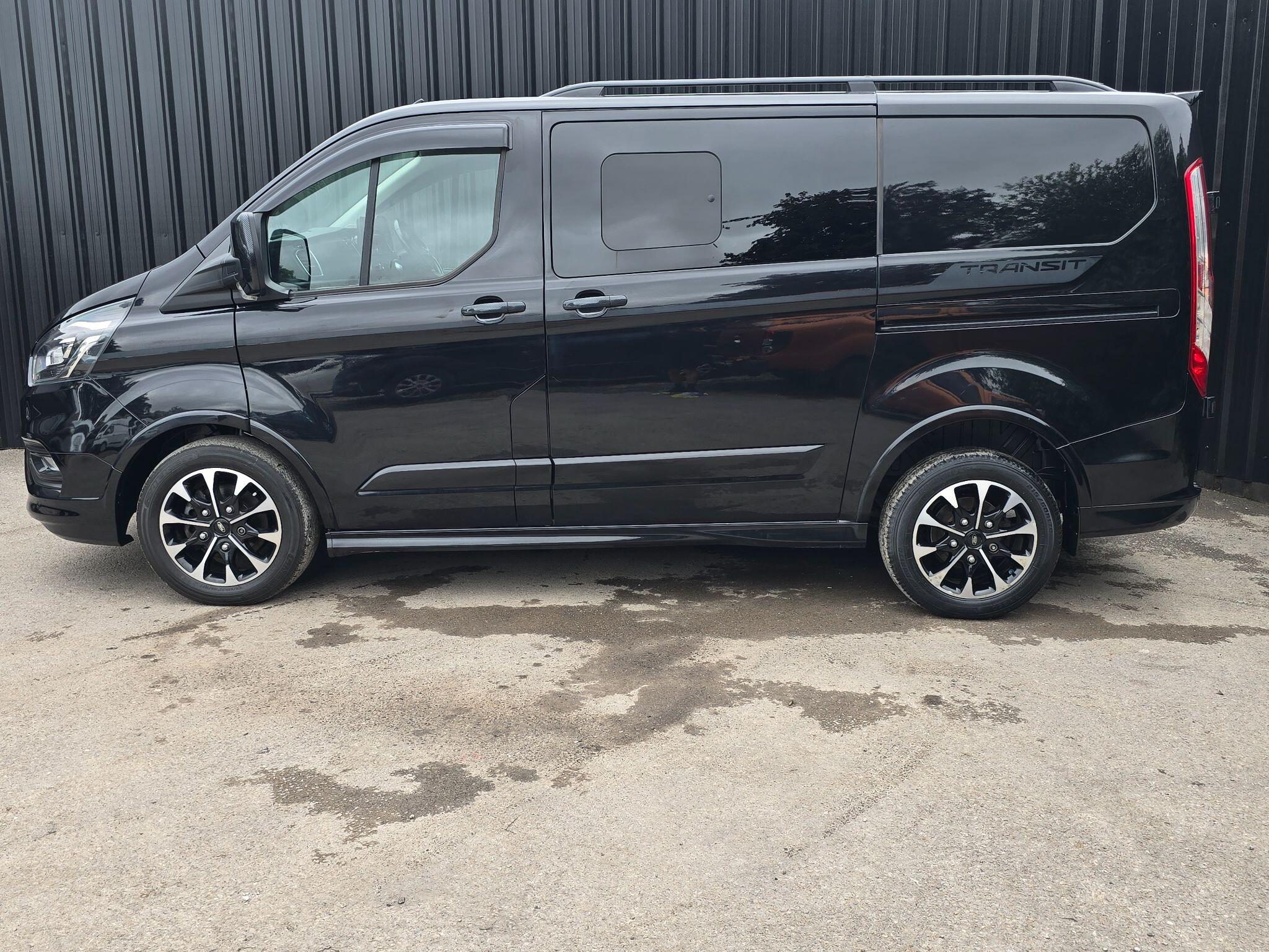 Ford Transit Custom view 3
