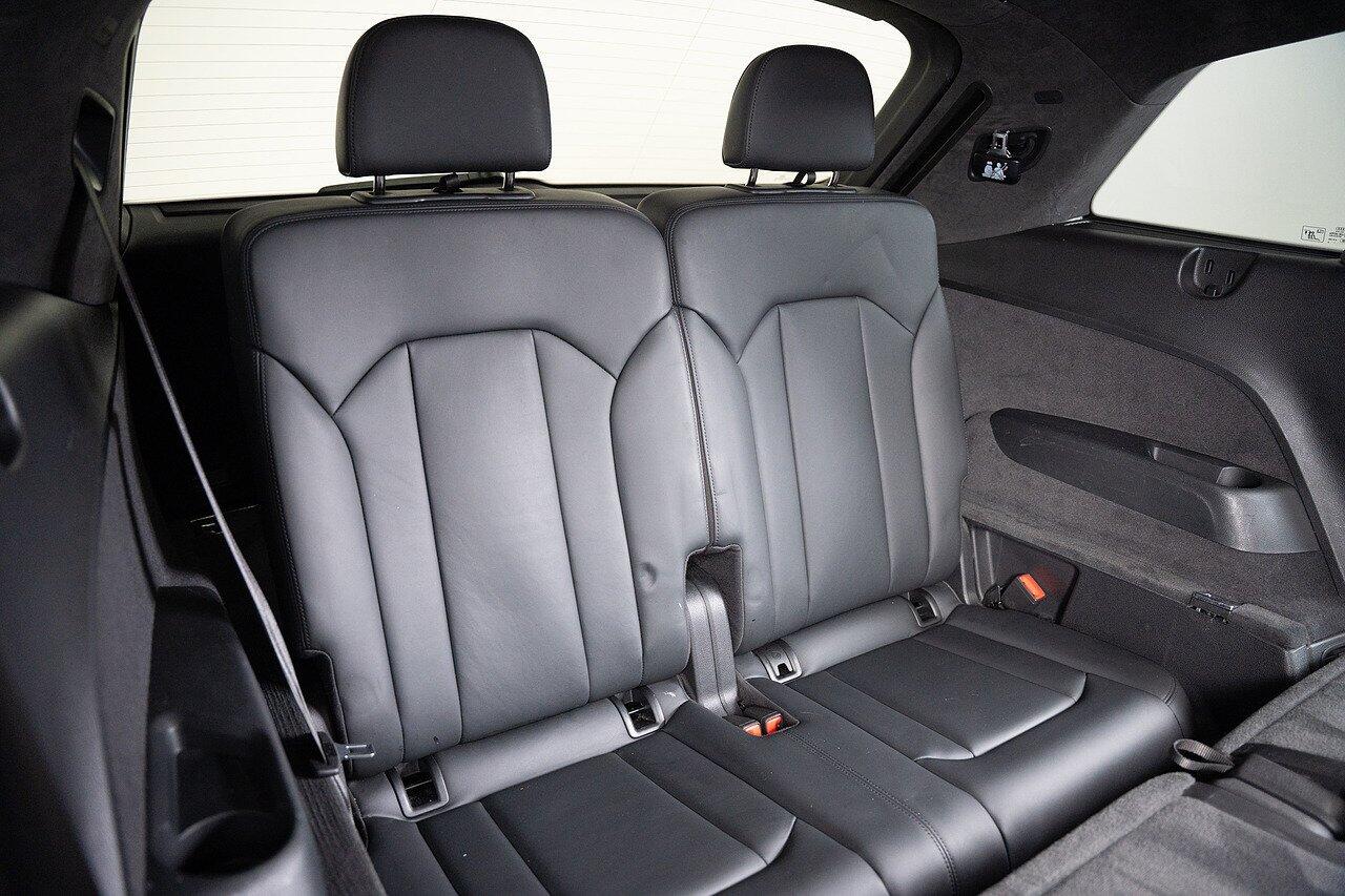 Audi Q7 view 19
