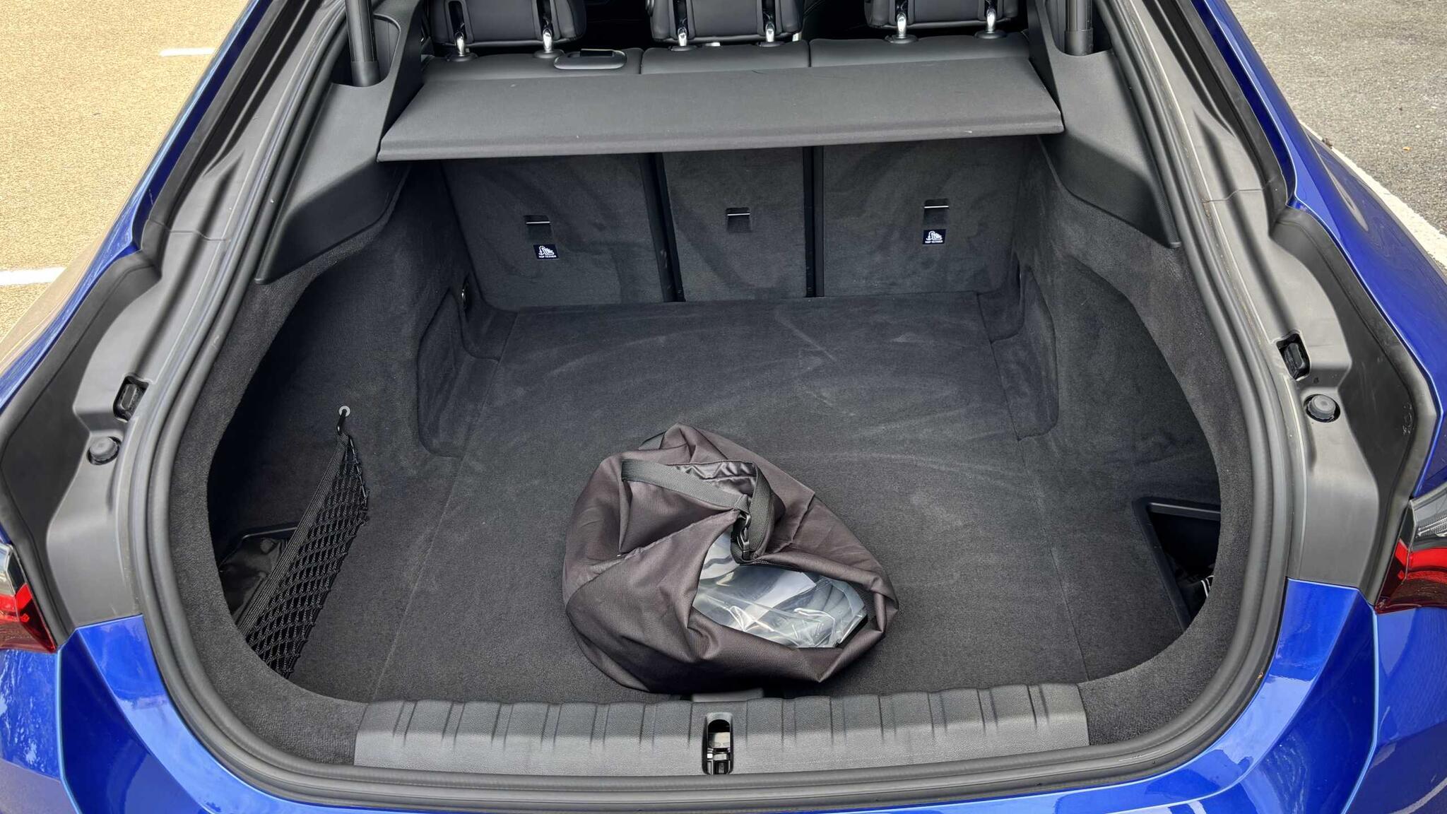BMW i4 view 19