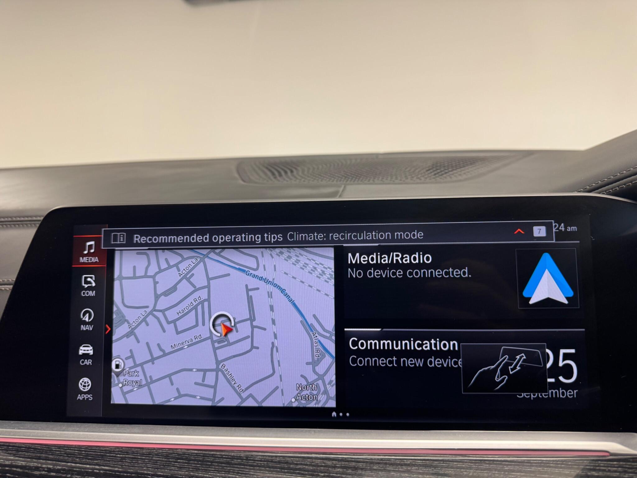 BMW X7 view 28