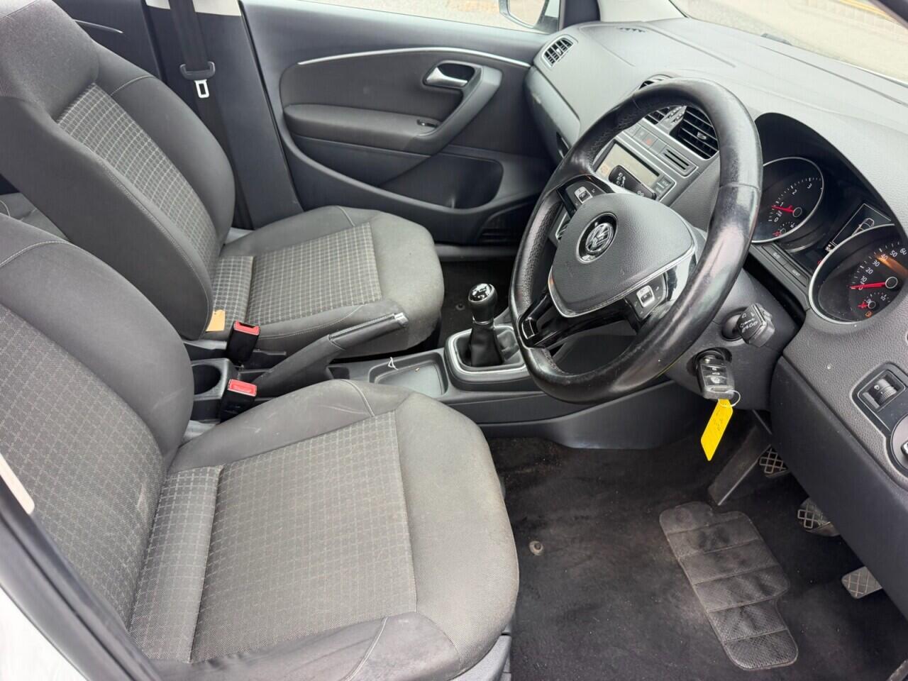 Volkswagen Polo view 7