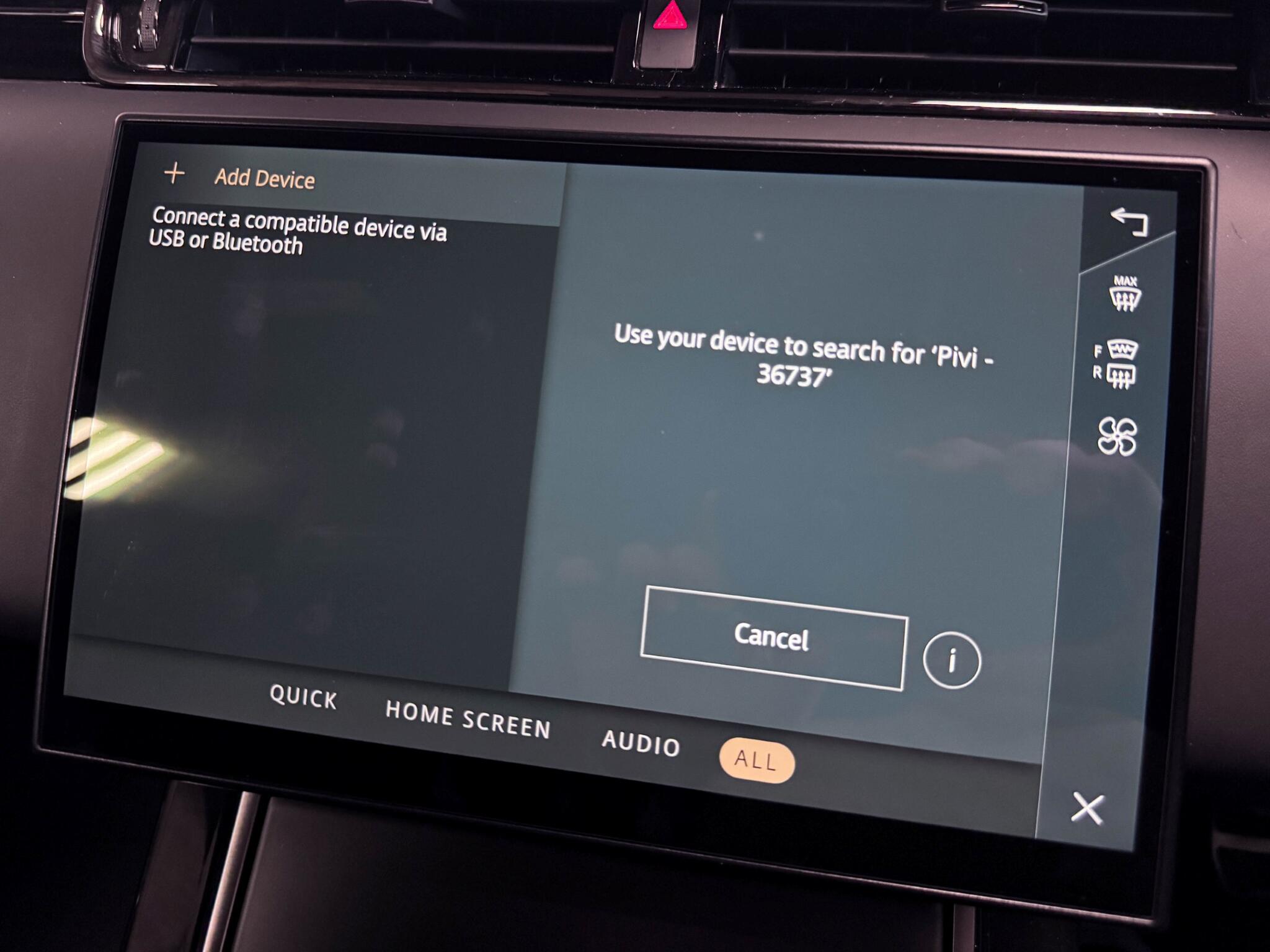 Land Rover Range Rover Evoque view 46