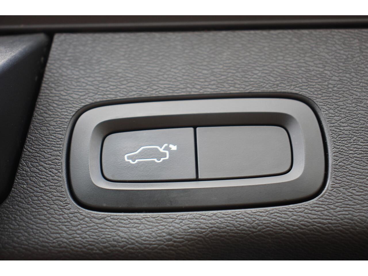 Volvo XC60 view 43