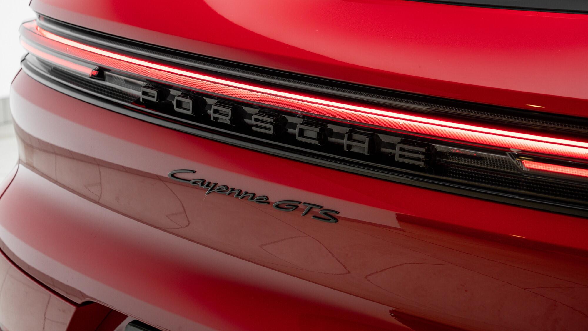 Porsche Cayenne view 17