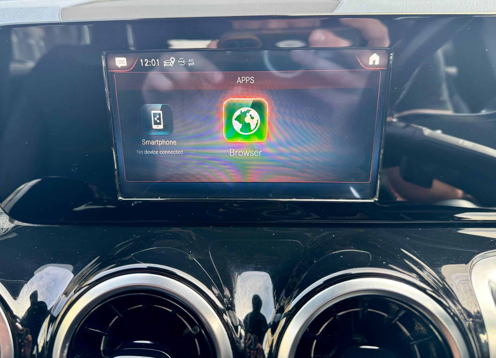 Mercedes-Benz GLB view 99