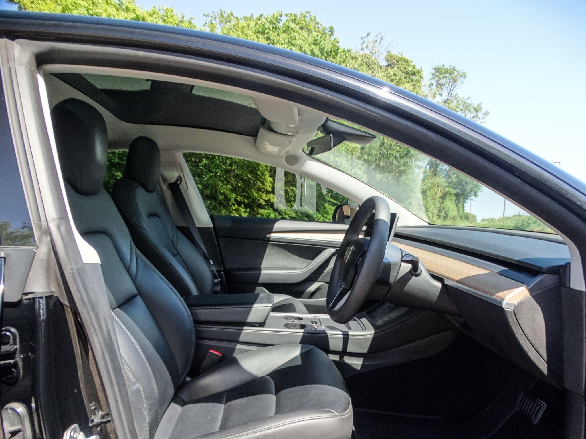 Tesla Model 3 view 16