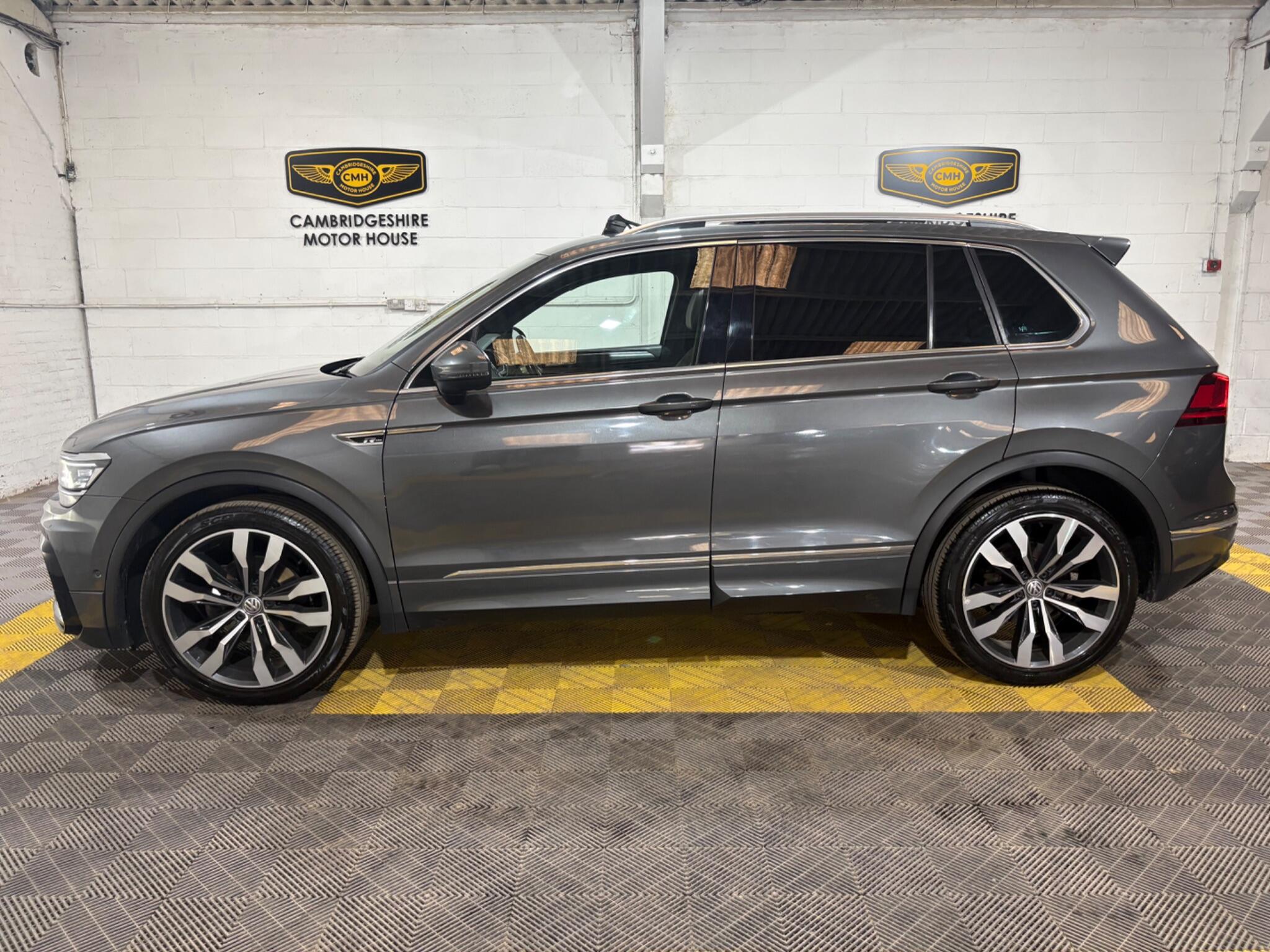 Volkswagen Tiguan view 10