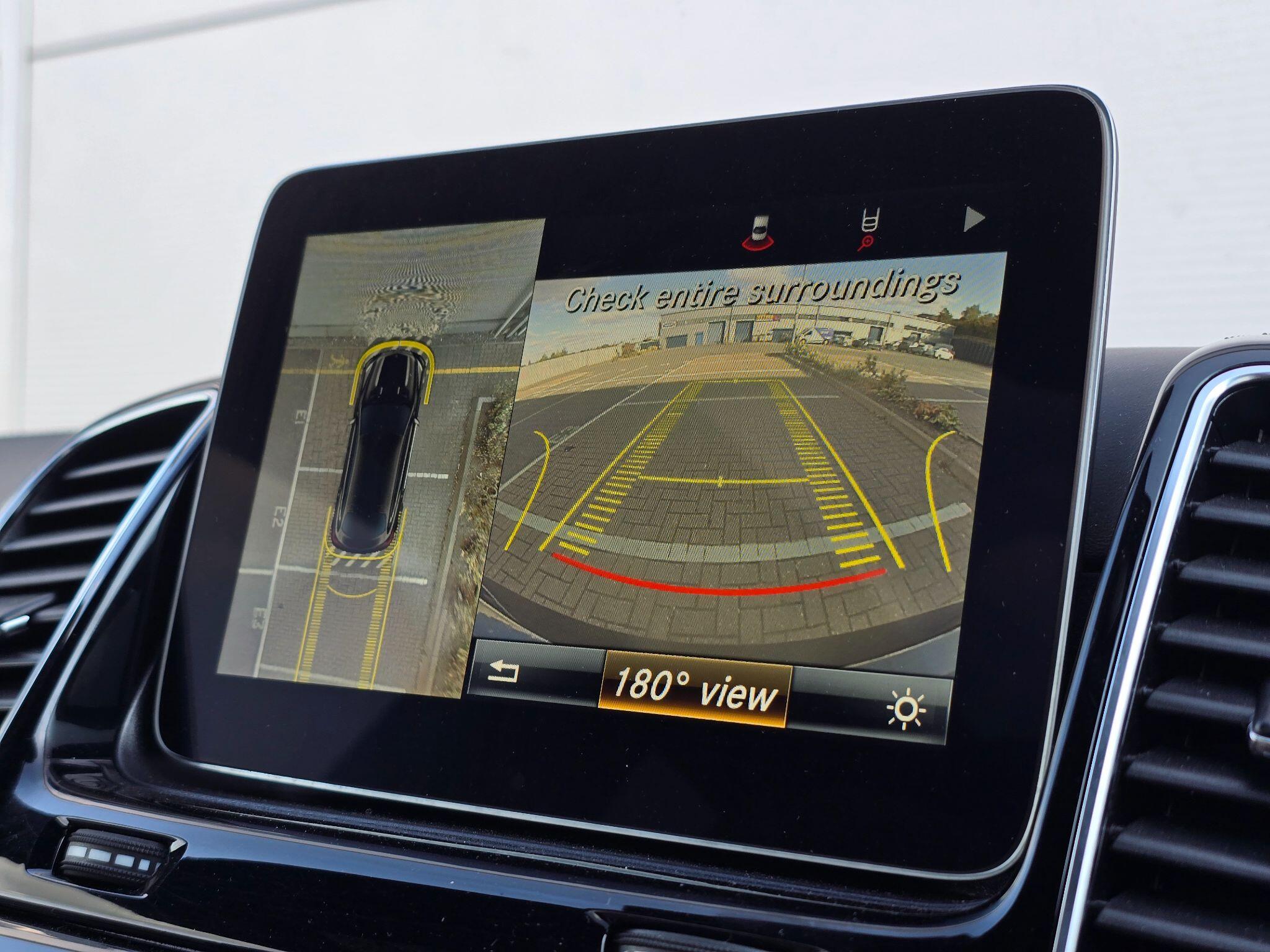 Mercedes-Benz Gle view 18