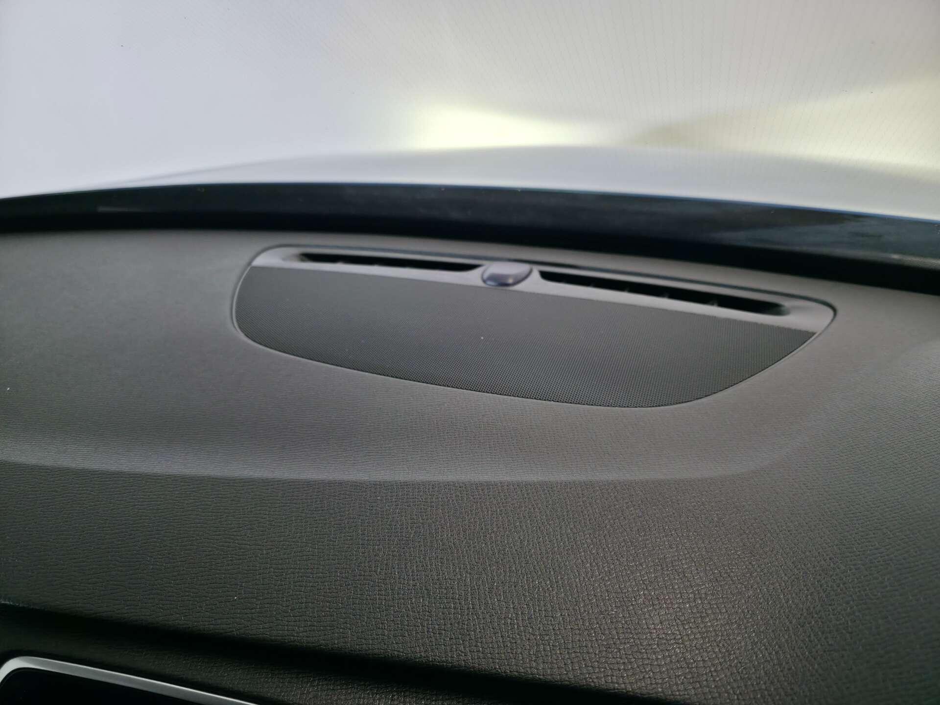 Volvo XC90 view 40