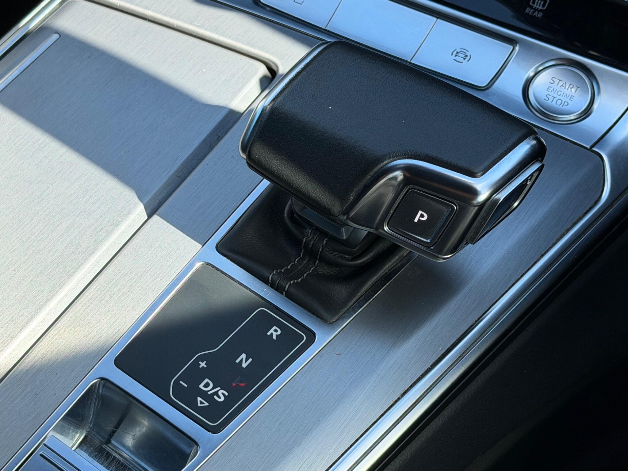 Audi A6 view 43
