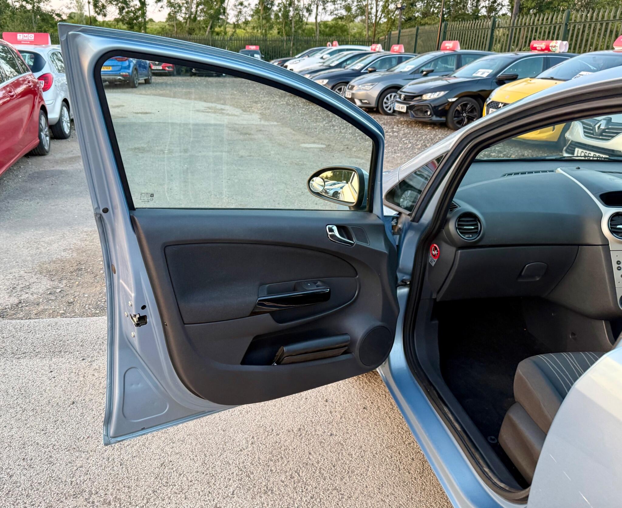 Vauxhall Corsa view 36