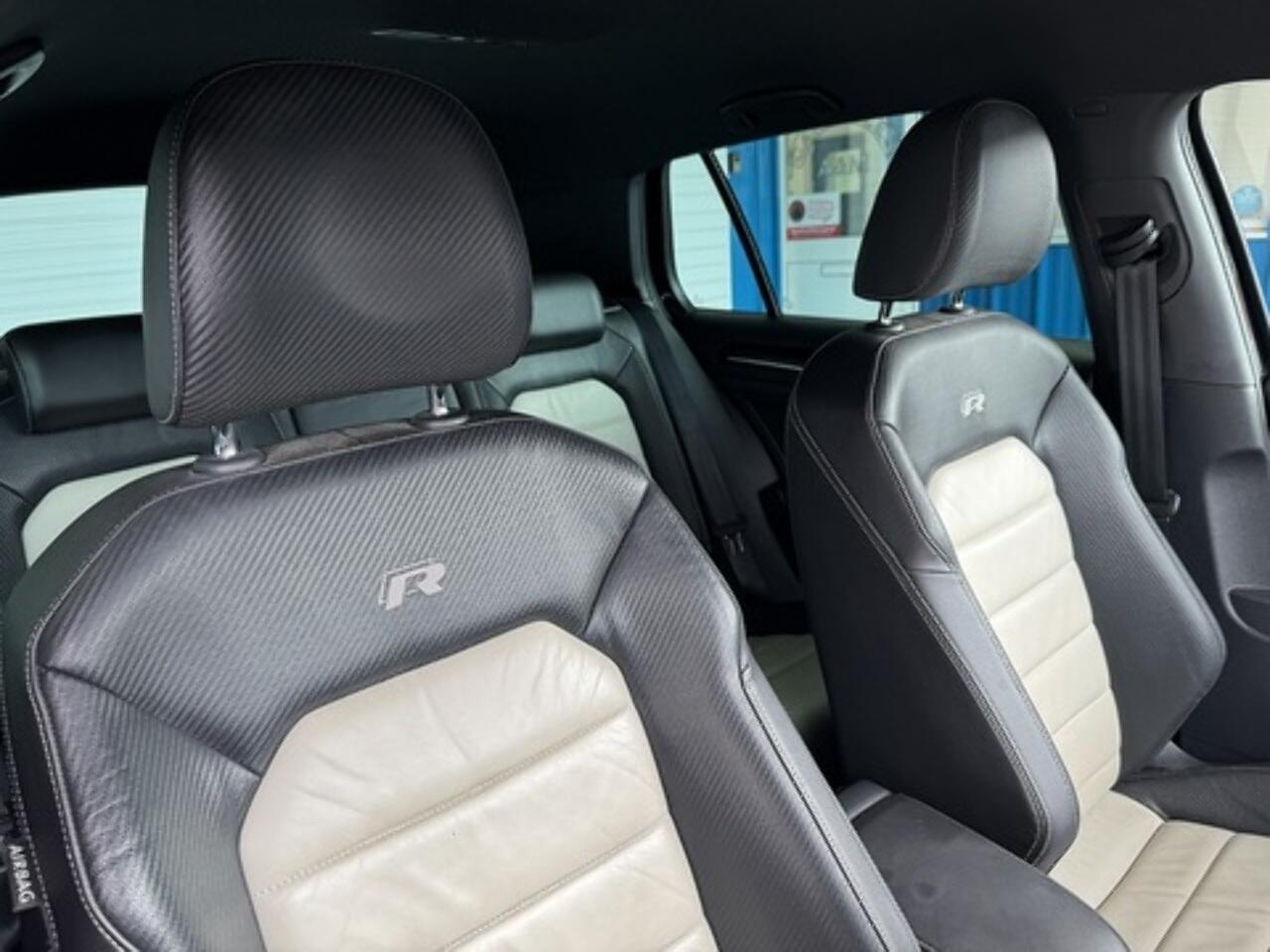 Volkswagen Golf view 8