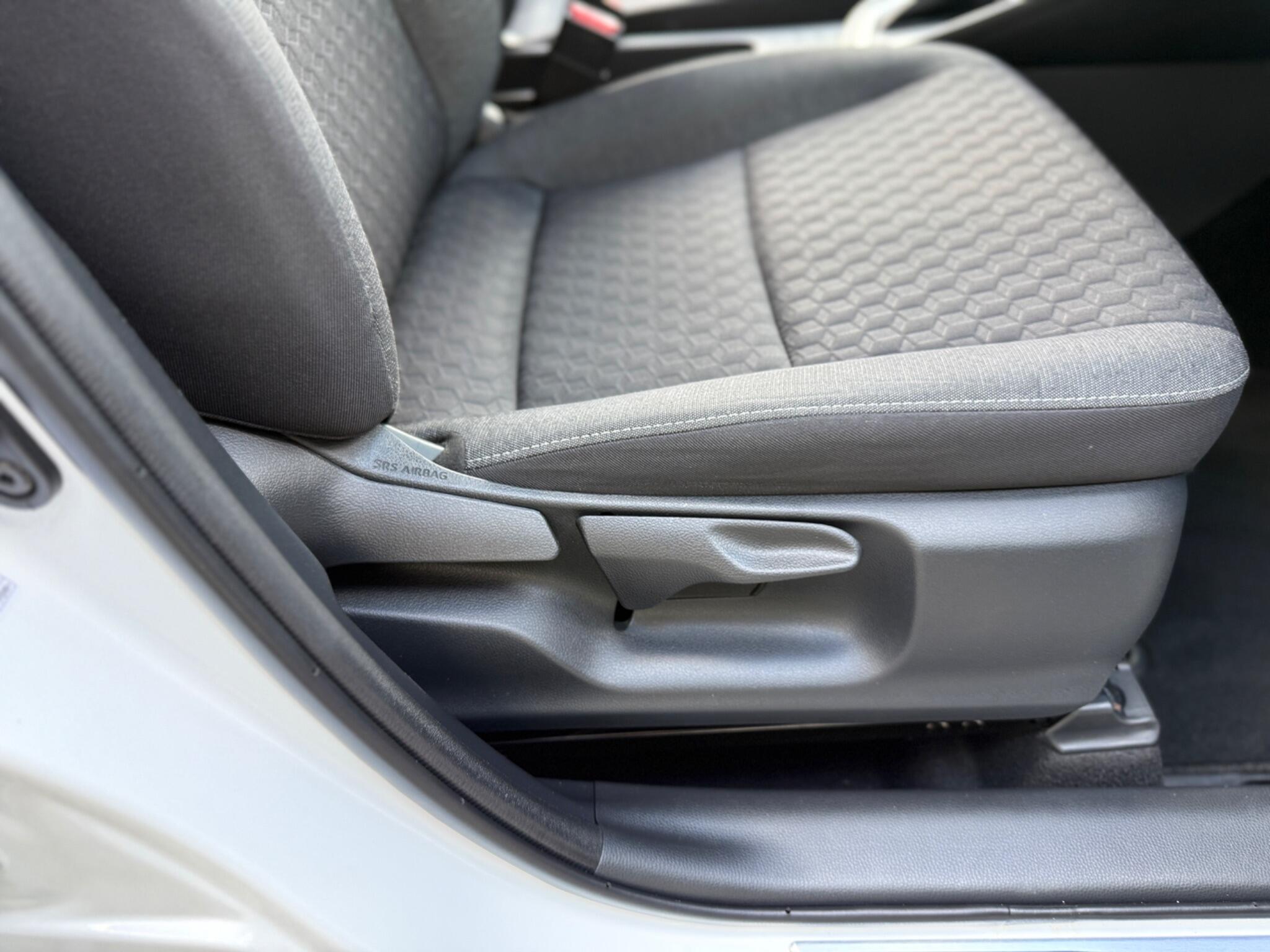 Toyota Yaris view 30