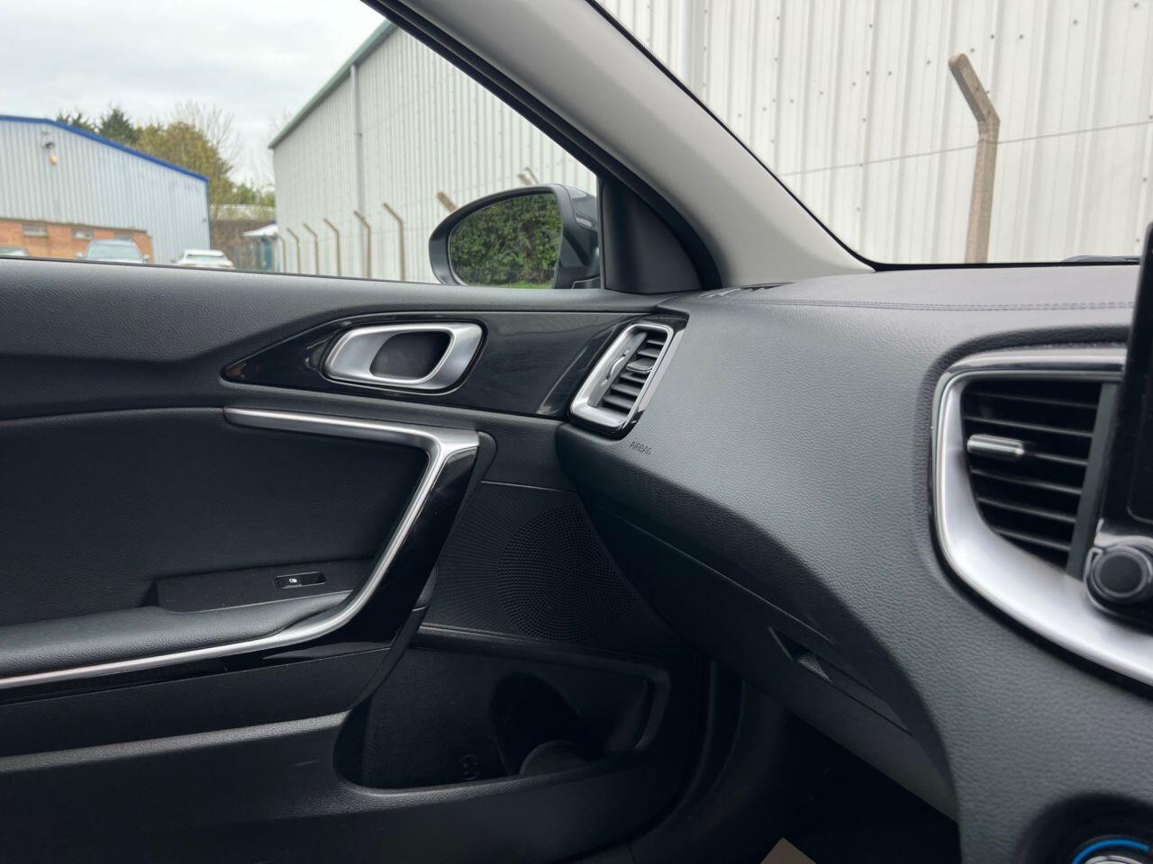 Kia Ceed view 18