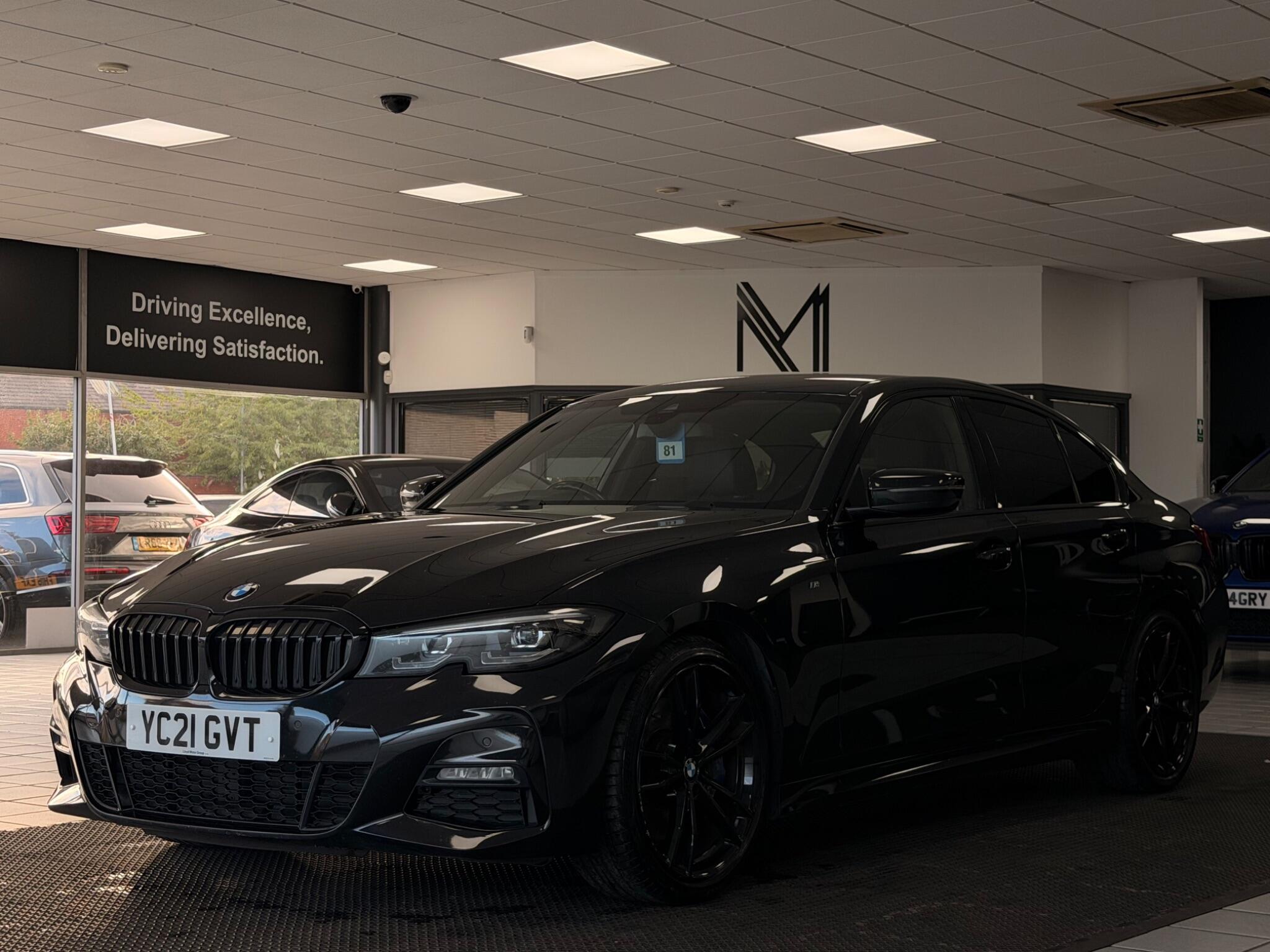 BMW 3 Series view 6