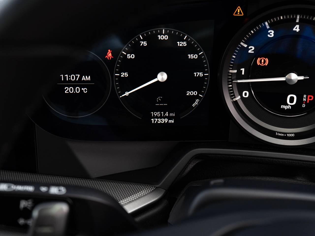 Porsche 911 view 22