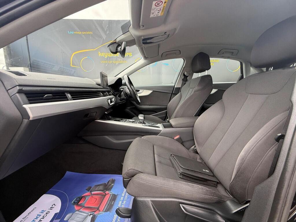 Audi A4 view 18