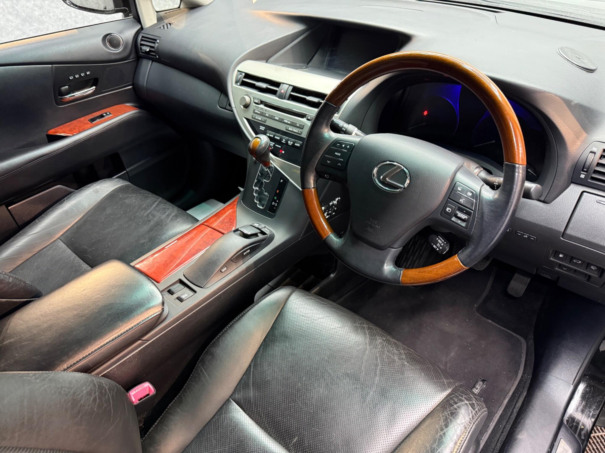Lexus RX view 2