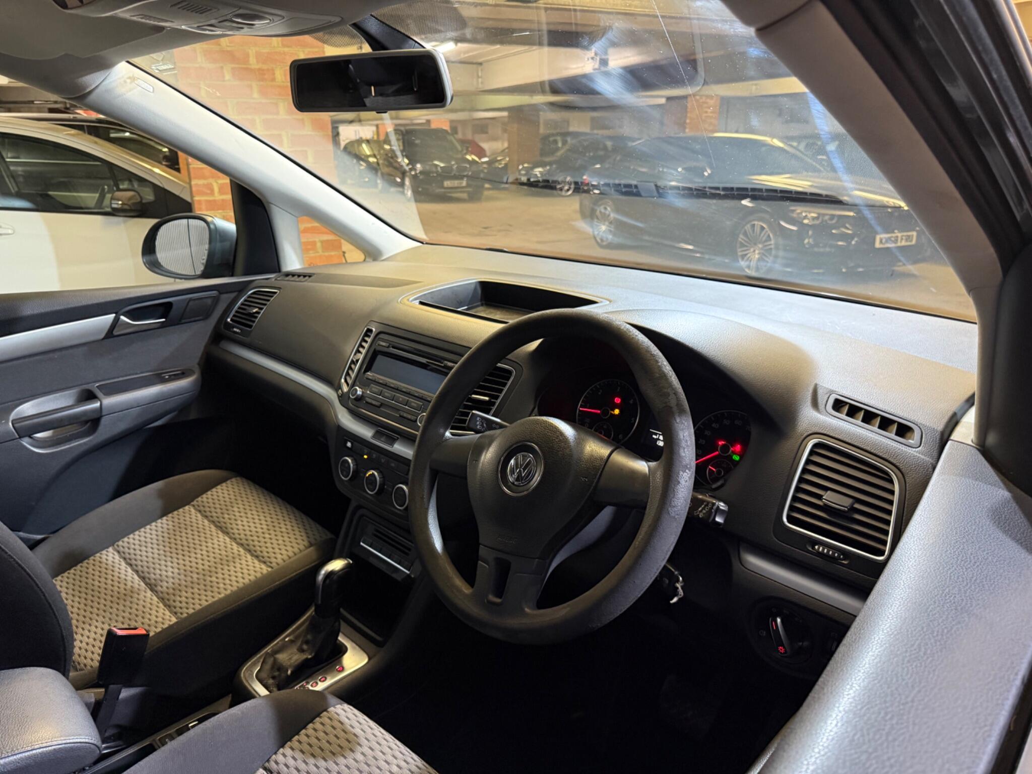 2013 Volkswagen Sharan 2.0 TDI BlueMotion Tech S DSG Euro 5 (s/s) 5dr • 139,000 miles image 14