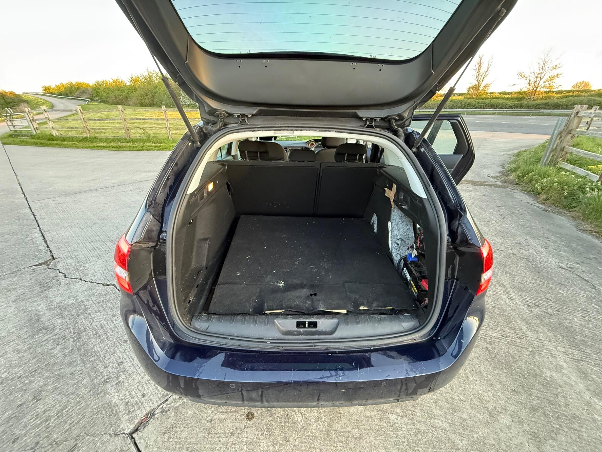 Peugeot 308 SW 1.6 BlueHDi Access Euro 6 (s/s) 5dr — photo 36 of 84