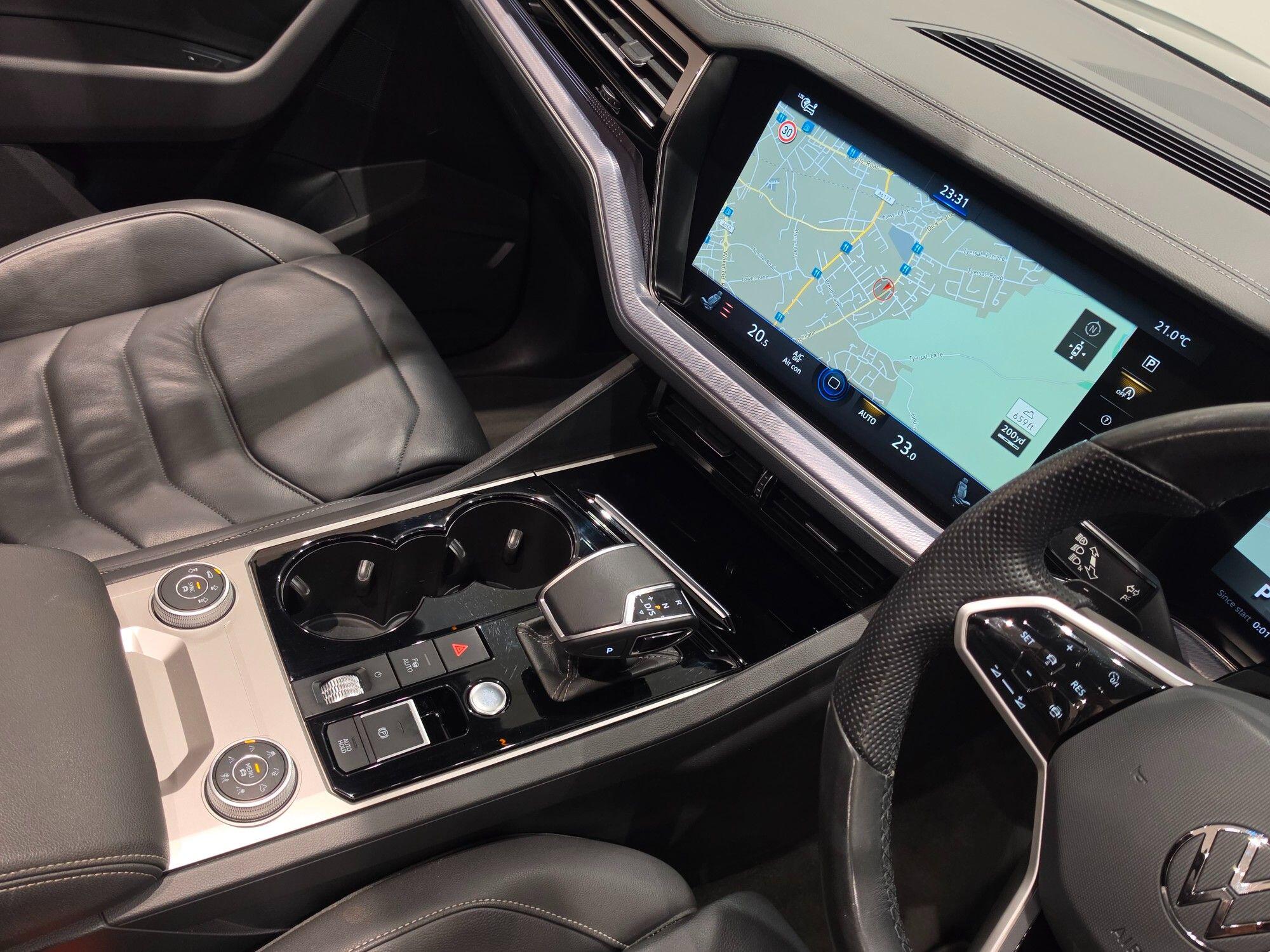 Volkswagen Touareg view 92