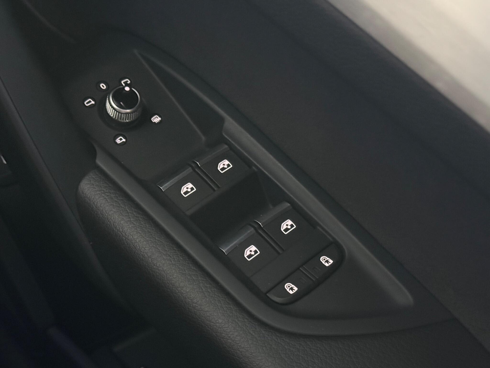 Audi Q5 view 19