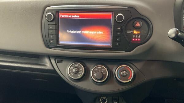 Toyota Yaris view 11