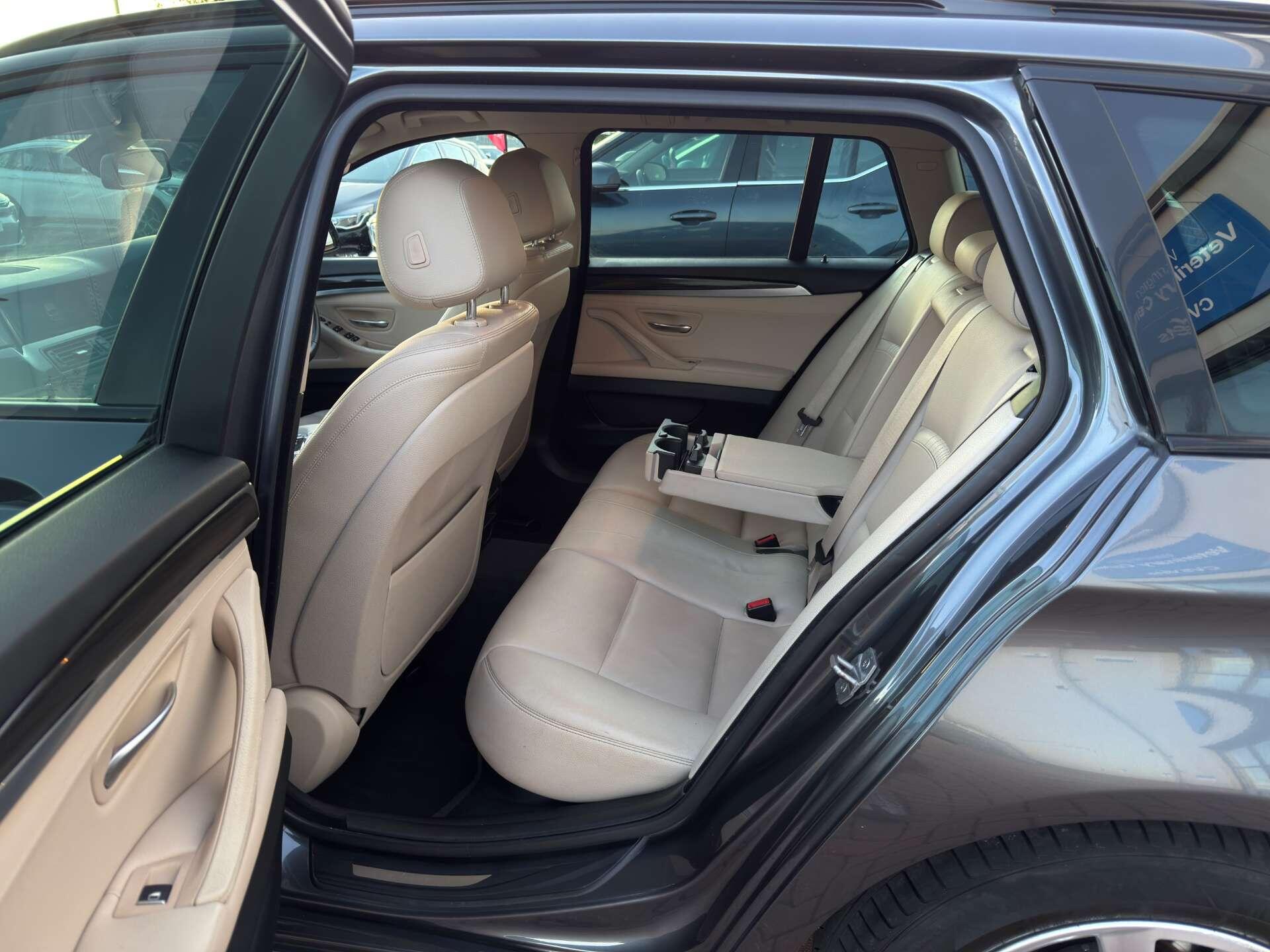 BMW 5 Series view 58