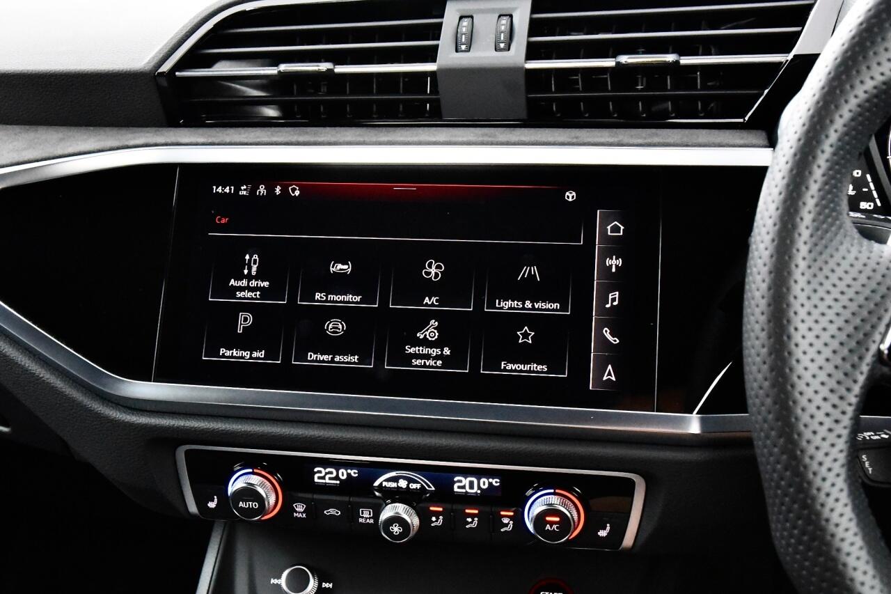 Audi RS Q3 view 44