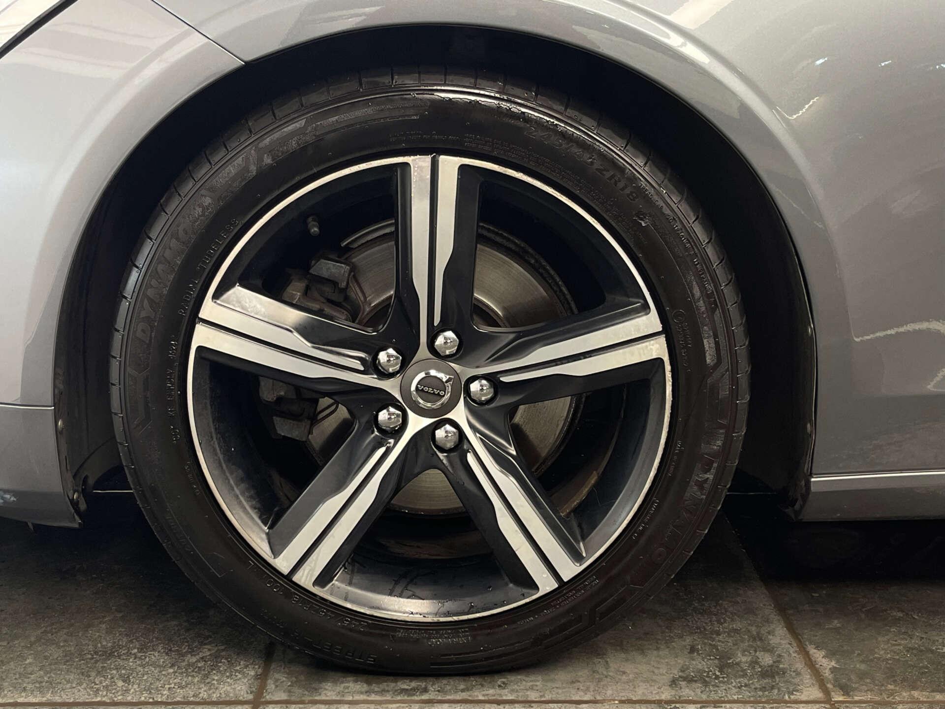 Volvo S90 view 38