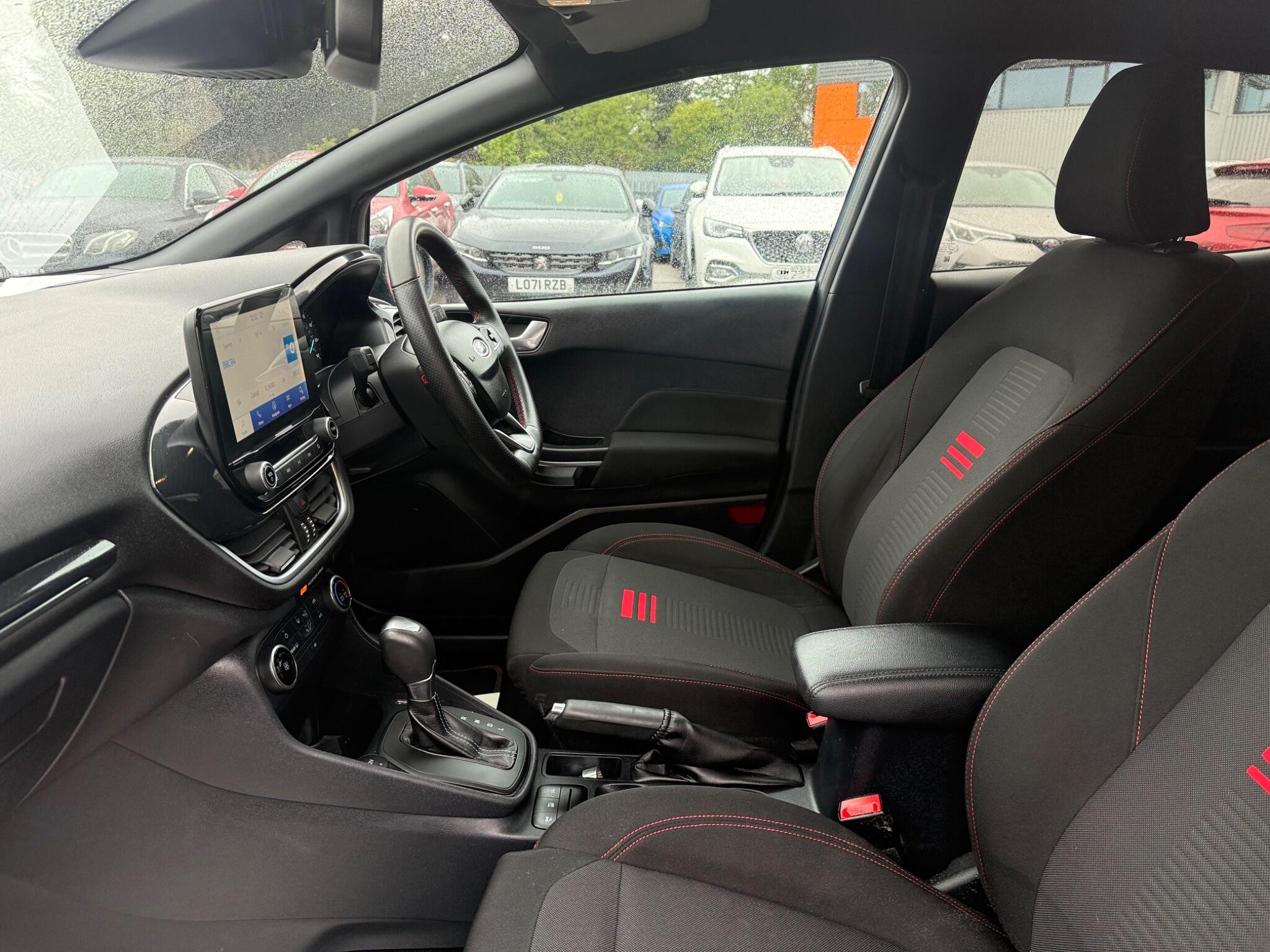 Ford Fiesta view 13