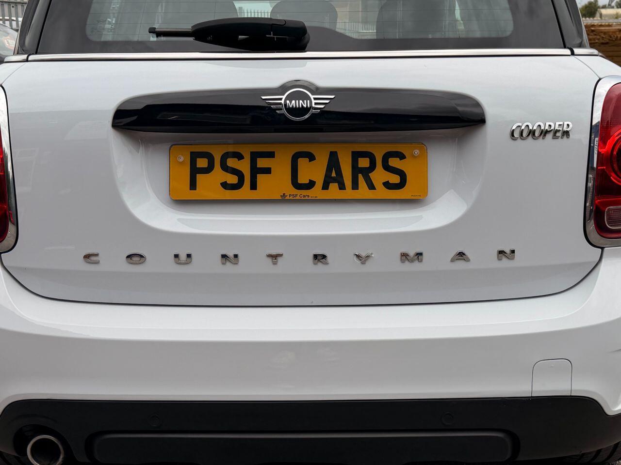 Mini Countryman view 24
