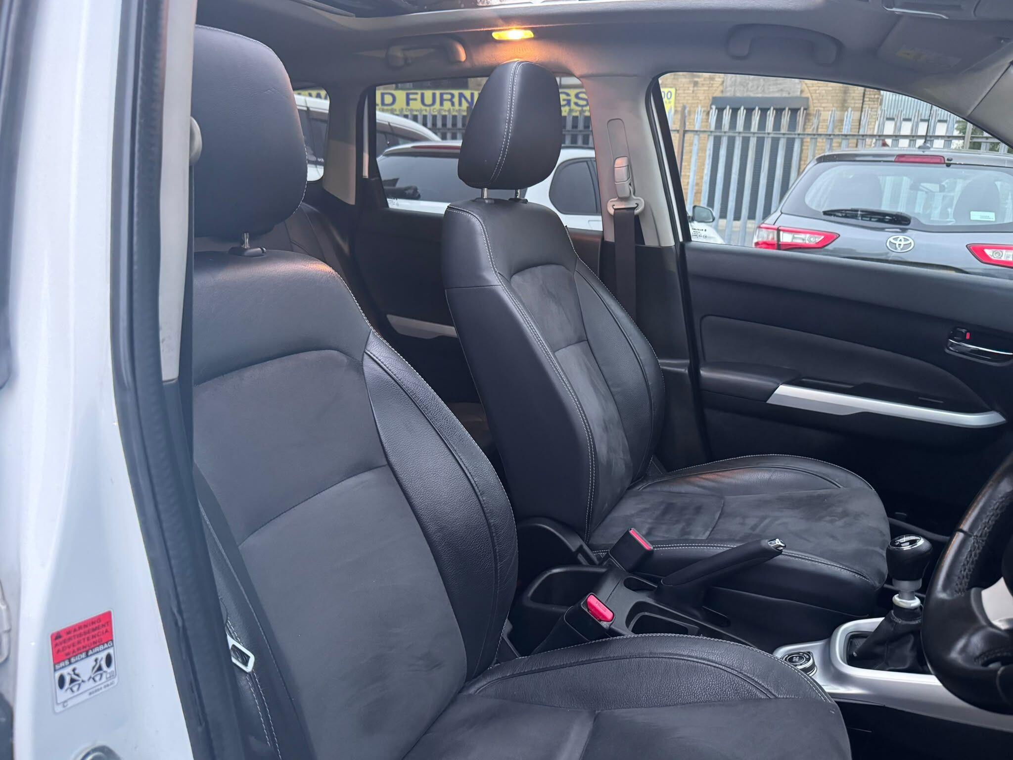 Suzuki Vitara view 25