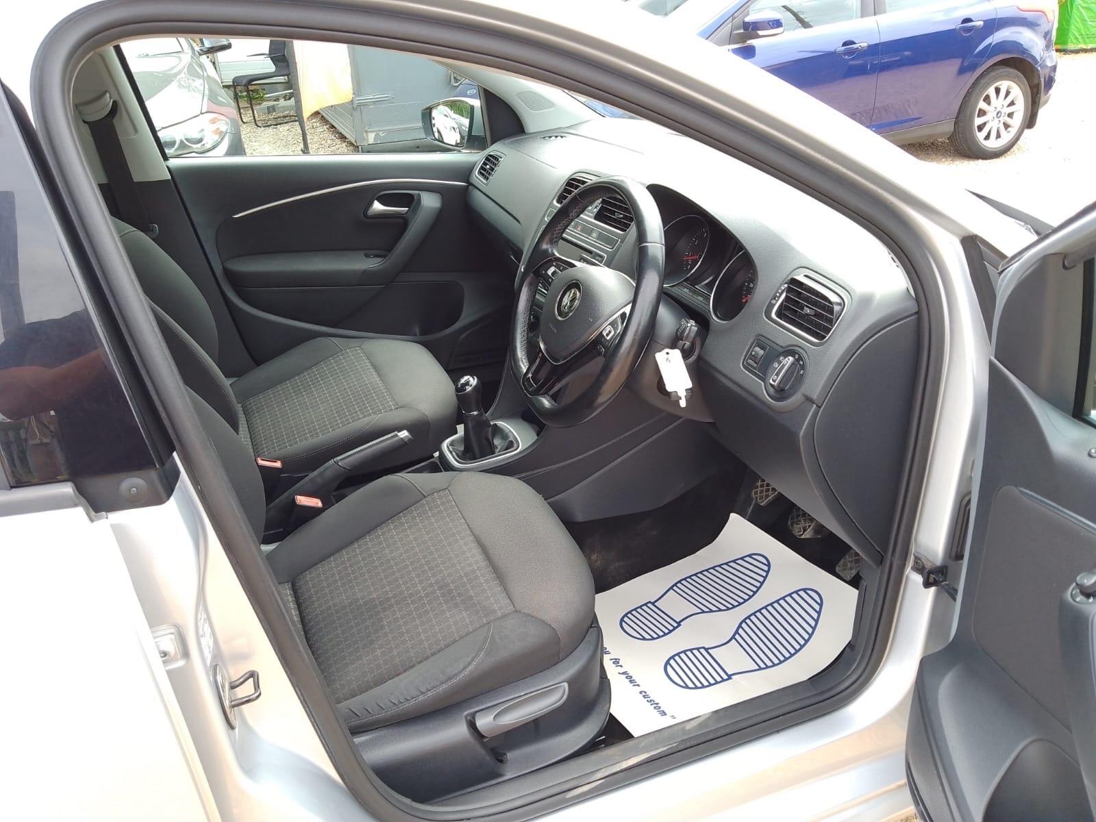 Volkswagen Polo view 28