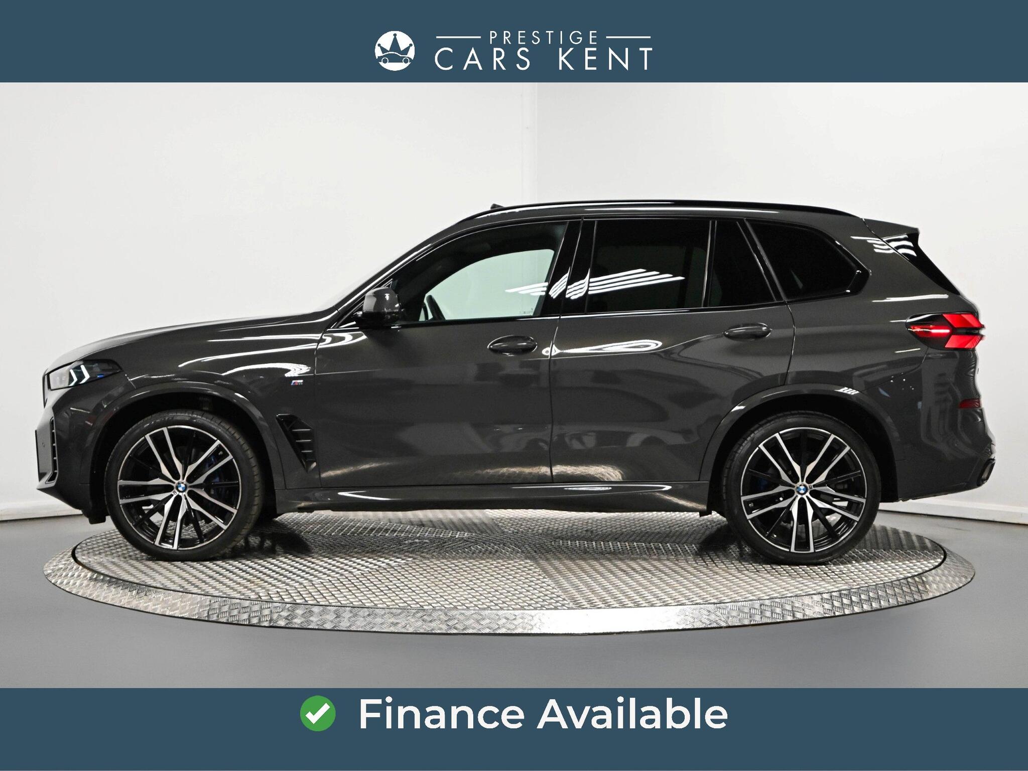 BMW X5 view 4