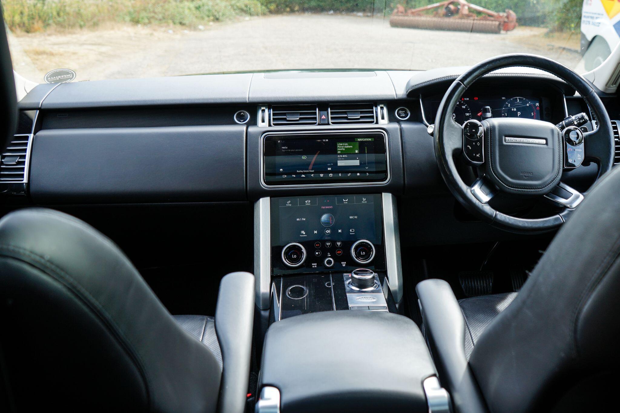 Land Rover Range Rover view 22